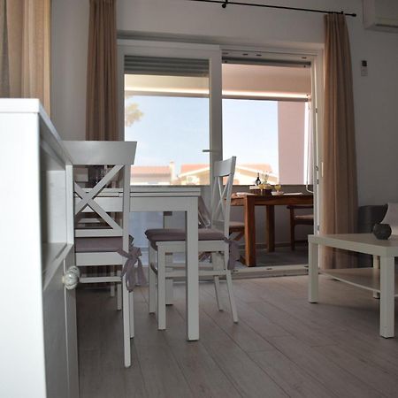 Apartments Mondo Vir Bagian luar foto