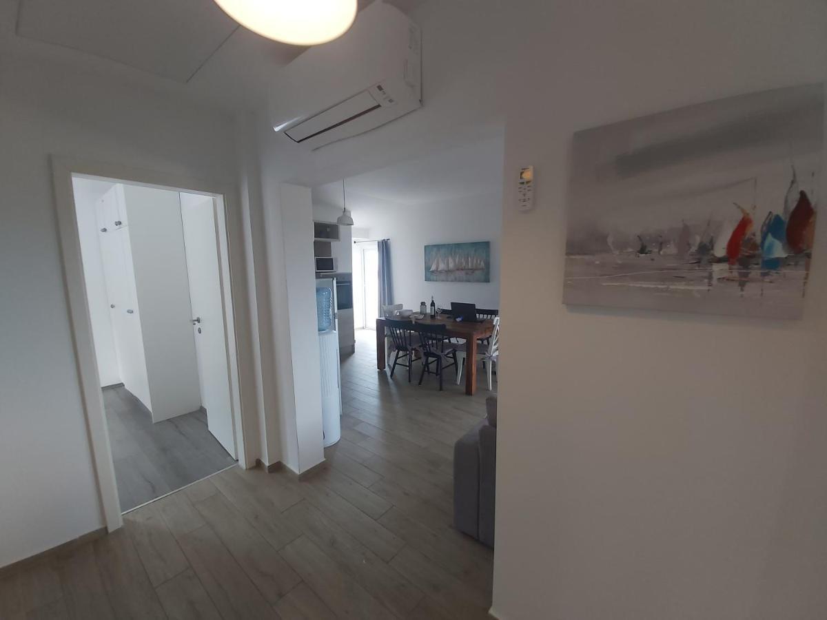 Apartments Mondo Vir Bagian luar foto